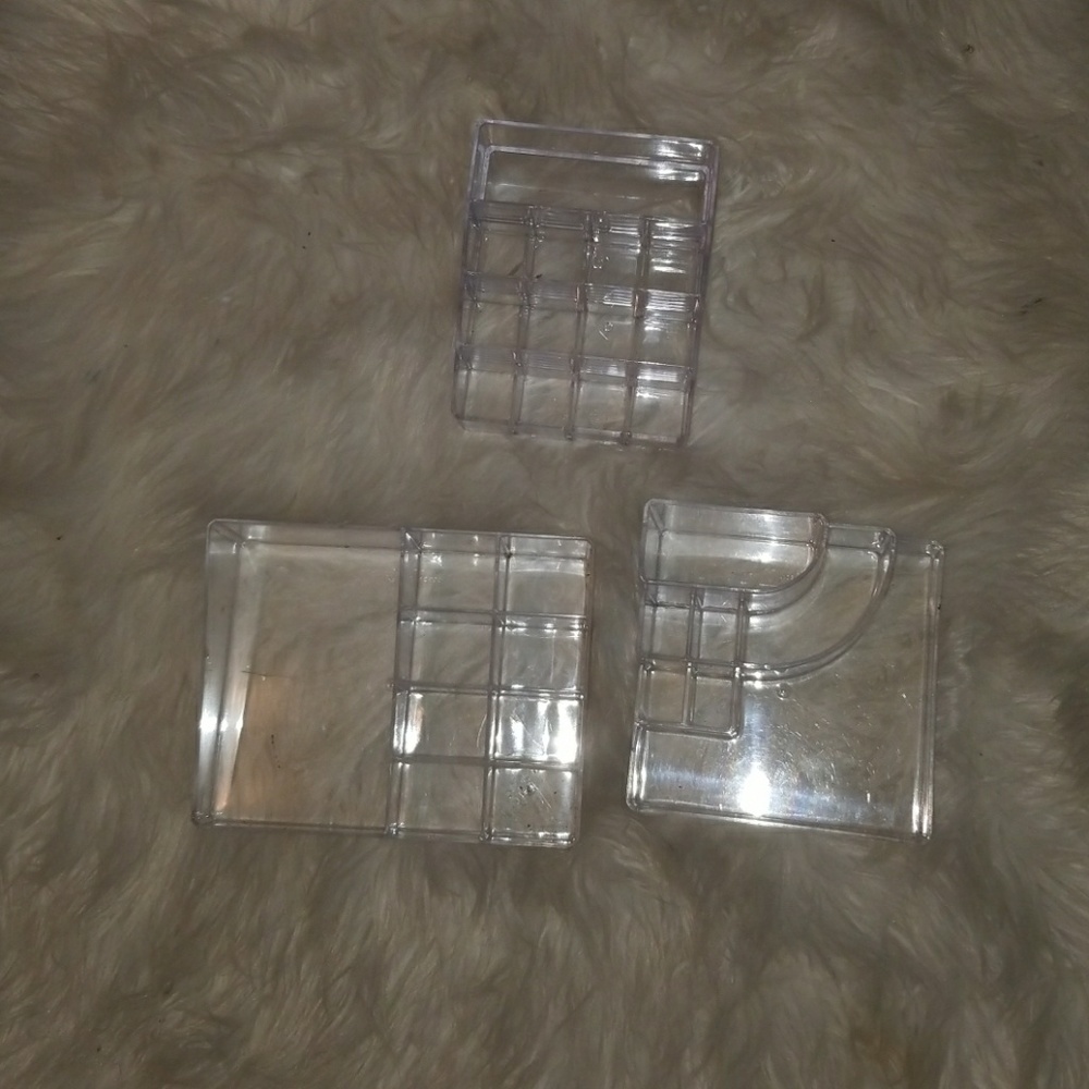 Makeup organizer
